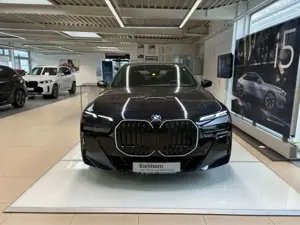 BMW 740 d xDrive Limousine M Sportpaket Bild 4