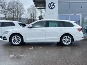 Skoda Octavia Combi 2.0 TDI Style AHK+HEAD-UP+SMART-LI Bild 2