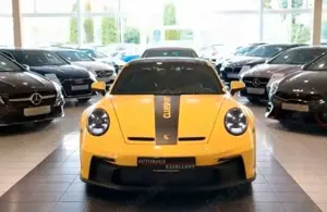 Ford Kuga Vignale*LEDER*NAVI*PANO*SHZ*BI-XENON* Bild 2