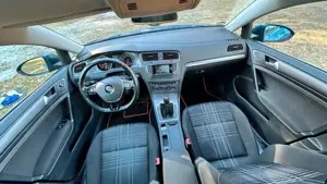 Volkswagen Golf VII 1.2 TSI Lounge BMT+Bi-X+GJ+17+FLA+SH+PD Bild 2