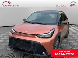 Toyota Aygo X 1.5 Hybrid Lounge NAVI ACC FACEL. LED