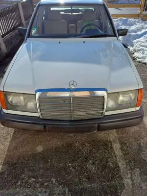 Mercedes-Benz 230 124