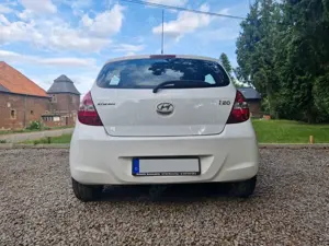 Hyundai i20 i20 1.2 FIFA WM Edition Bild 5