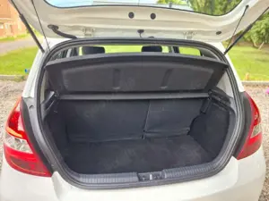 Hyundai i20 i20 1.2 FIFA WM Edition Bild 2