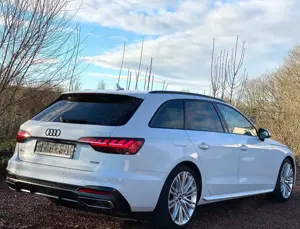 Audi A4 Avant 40 TFSI*quattro*S line*STHZ*BO*19 Zoll Bild 5