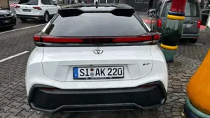 Toyota C-HR Hybrid FWD Teamplayer Bild 4