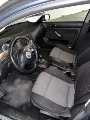 Volkswagen Golf Golf 1.4Special Bild 4