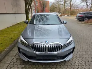 BMW 118 118 i M Sport LED NAVI Bild 3