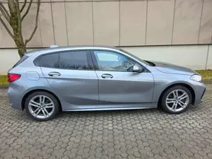 BMW 118 118 i M Sport LED NAVI Bild 5