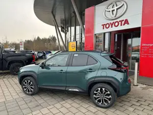 Toyota Yaris Cross Hybrid Teamplayer + WINTER PAKET Bild 3