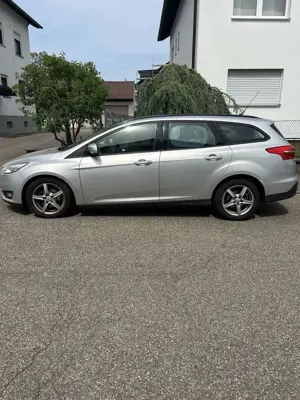 Ford Focus Turnier 1.5 TDCi DPF Start-Stopp-System Aut. Trend