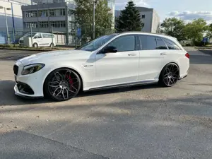 Mercedes-Benz C 63 AMG T Speedshift 7G-MCT