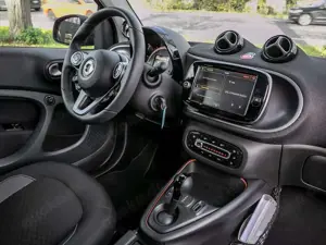 smart forTwo EQ EXCLUSIVE BLACK LAST ONE Kamera LED Bild 4