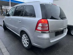 Opel Zafira 1.7 CDTI ecoFLEX Design Edition Bild 4