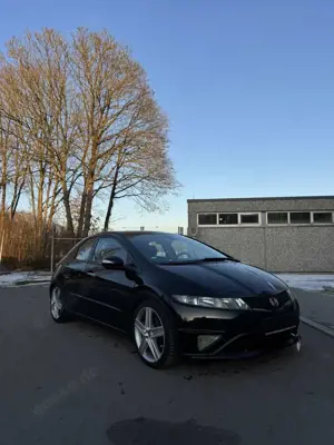 Honda Civic 1.8i-VTEC Sport