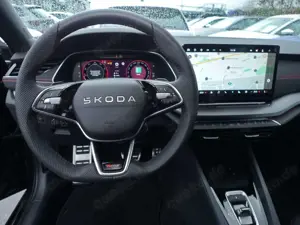 Skoda Octavia 2.0 TSI RS DSG AHK ACC Navi Matrix RüKa Bild 5