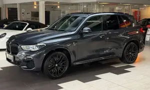 BMW X5 M i *Pano-Sky*StHzg*Bowers  Wilkins* 22" Bild 2