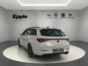 CUPRA Leon VZ 4Drive El. Panodach Navi Digitales Cockpit LED Bild 5