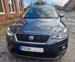 SEAT Arona 1.0 TSI DSG ACC Auto Navi Kamera 1Hd