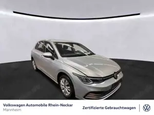 Volkswagen Golf VIII Lim 1.0 eTSI Automatik LED Navi Digita Bild 4