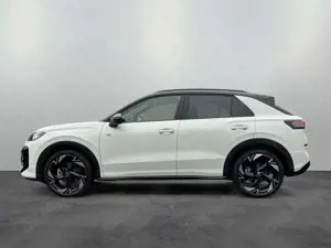 Volkswagen T-Roc R-Line 1.5eTSI DSG / Matrix, IQ.Drive, HuD Bild 5