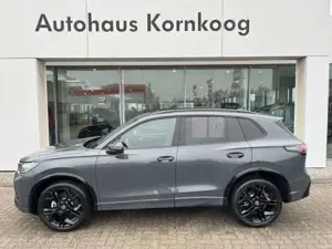 Volkswagen Tiguan 2,0 TDI DSG R-Line GAR 11/2030 Bluetooth