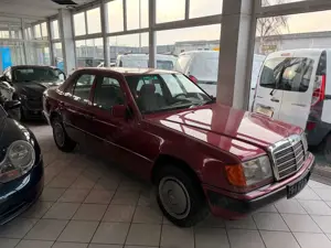 Mercedes-Benz E 200 W124 200 E * 1.HAND * ABS * SSD * ZV * AHK