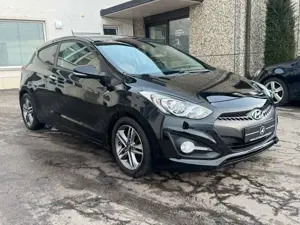 Hyundai i30 Coupe Classic LENK-/SHZ LEDER PDC TEMPO LM Bild 3