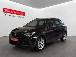 SEAT Arona 1.5 TSI DSG FR LED NAVI AHK ACC PARKASS SHZ KEYLES Bild 2
