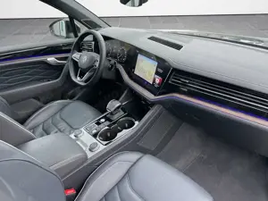 Volkswagen Touareg Atmosphere 3,0 TSI V6 4M+MATRIX+LUFT+DYN Bild 4