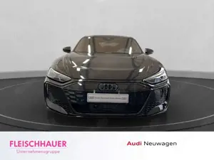 Audi e-tron quattro Bild 2