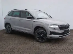 Skoda Karoq Sportline 2.0 TSI 4x4 ACC * AHK uvm !!! Bild 4