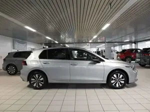 Volkswagen Golf VIII 1,5 TSI Goal ACC LED R-Kamera SideAssist A... Bild 3