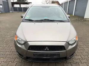 Mitsubishi Colt Bild 2