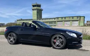 Mercedes-Benz SLK 300 9G-TRONIC, Airscarf, Navi, Leder,  Pano