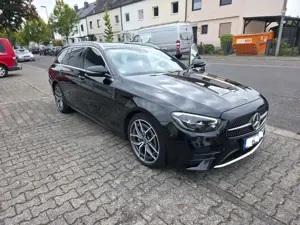 Mercedes-Benz E 220 E-Klasse T-Modell Diesel d T 9G-TRONIC AMG Line