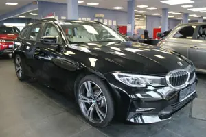 BMW 330 330i xDrive Touring Aut. Advantage