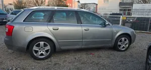 Audi A4 1.6 Avant Bild 4