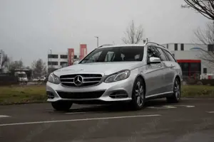 Mercedes-Benz E 250 E 250 CGI BlueEfficiency (212.236)