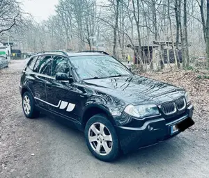 BMW X3 2.5i Bild 2