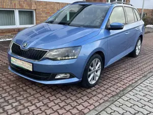 Skoda Fabia Fabia Combi 1.2 TSI Joy Xenon PDC SHZ ALU Tempomat