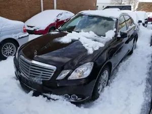 Mercedes-Benz E 300 CDI Limousine Elegance Leder Schiebedach Navi Auto