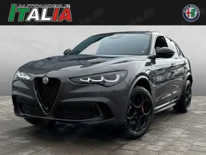 Alfa Romeo Stelvio Quadrifoglio V6 2.9 Bi-Turbo AT8-Q4