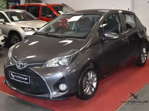 Toyota Yaris Edition-S~KAMERA~BLUETOOTH~WENIG KM! Bild 3