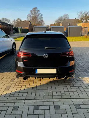 Volkswagen Golf GTI Golf GTI (BlueMotion Technology) DSG Performance Bild 5