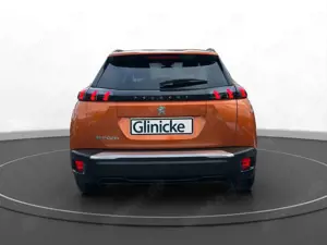 Peugeot 2008 Elektro 92,9% Allure Kamera CarPlay PDC Nav Bild 2