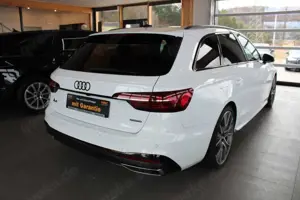 Audi A4 Avant 40 TFSI quattro S tronic S line sport Bild 4