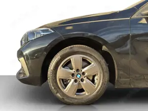 BMW 118 i LED Navi SHZ DAB PDC Bild 3
