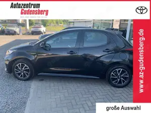 Toyota Yaris Hybrid 1.5 Club+Comfort+Navigation+AHK+LED Apple C