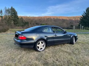 Mercedes-Benz CLK 230 Coupe Kompressor Elegance Bild 4